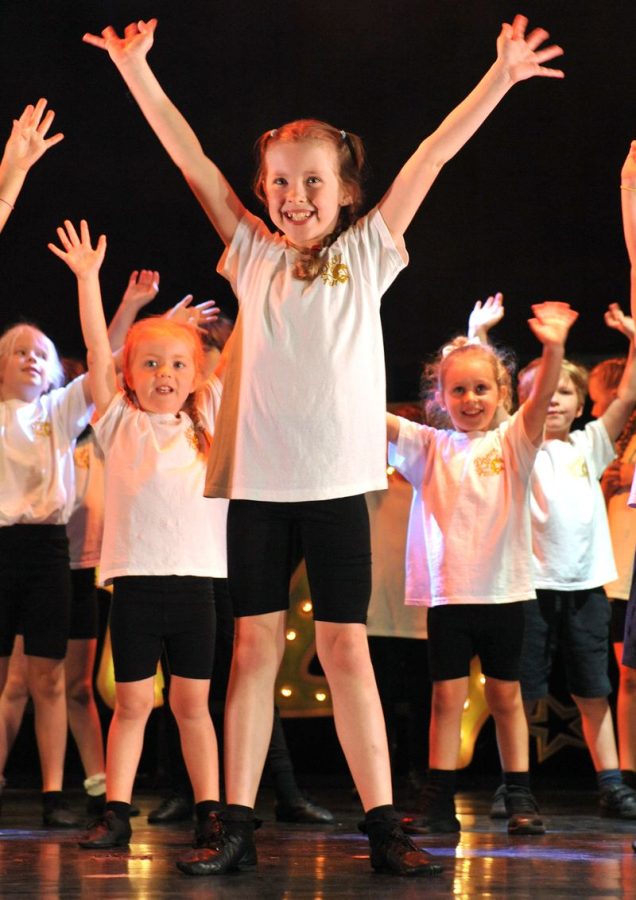 DAPA - Dean Academy of Performing Arts 10 MINI MOVERS 2025